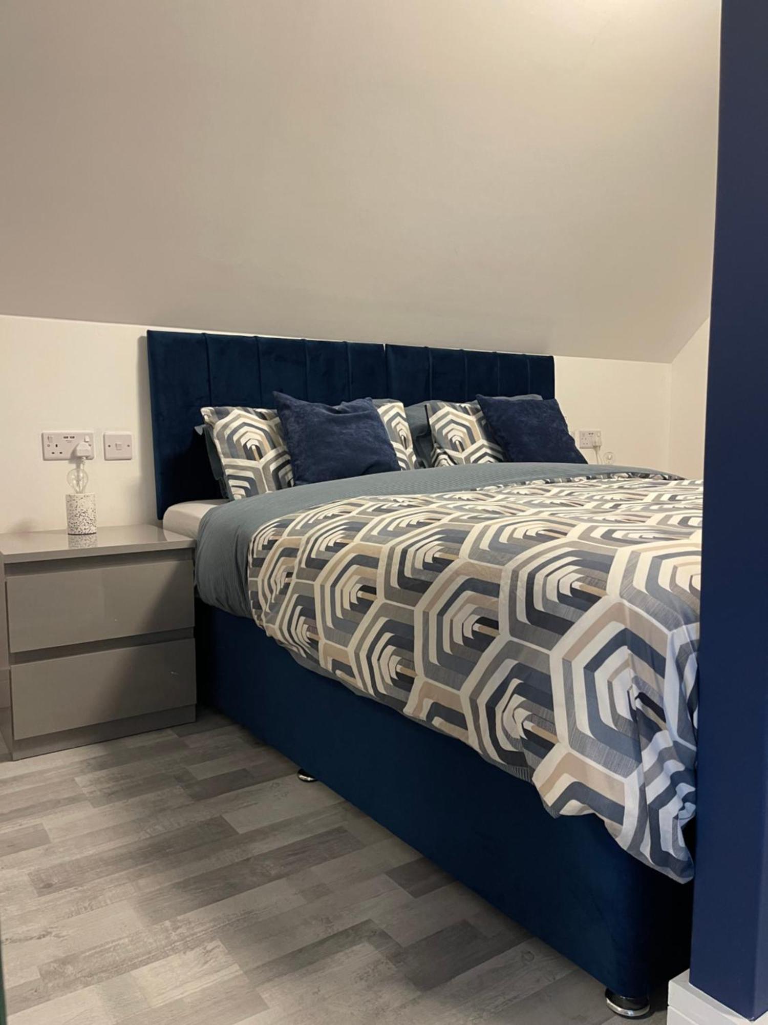 Lochside Loft - Self Catering Apartment For 2 In A Great Location For Inverness Airport And Both Cabot Highlands & Nairn Golf Courses Eksteriør billede