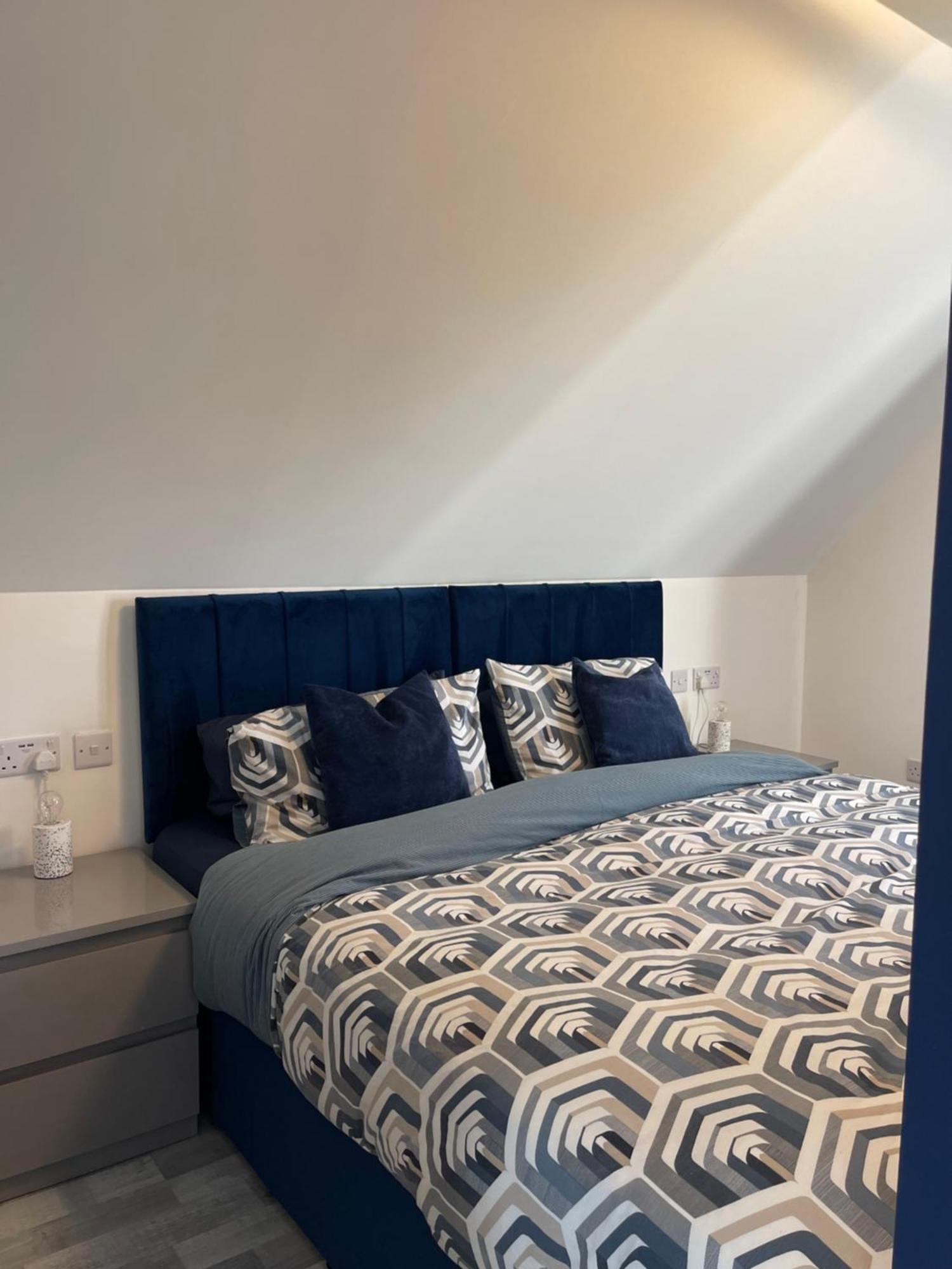 Lochside Loft - Self Catering Apartment For 2 In A Great Location For Inverness Airport And Both Cabot Highlands & Nairn Golf Courses Eksteriør billede